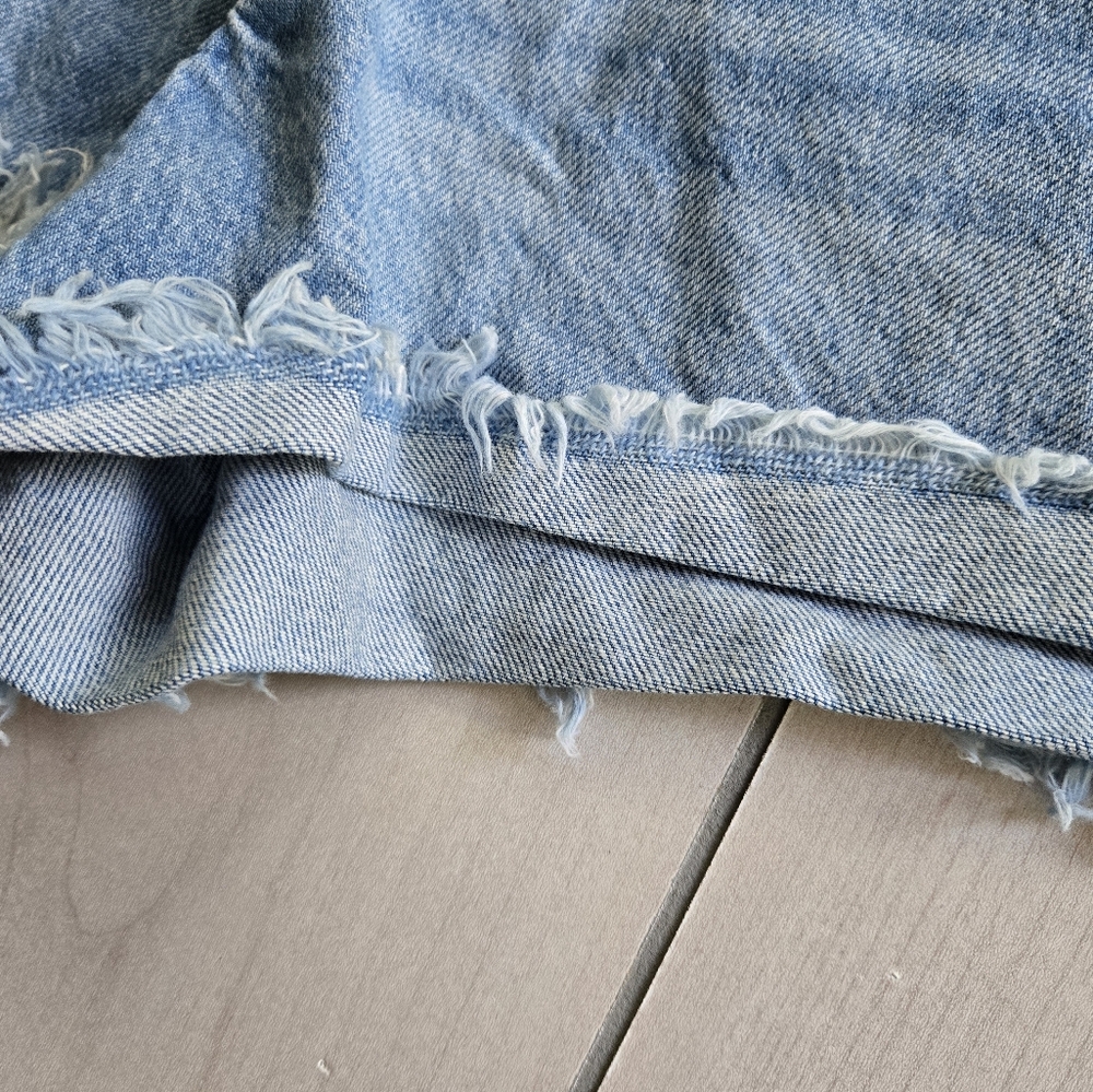 NWT Aeropostale 3.25" Buttonfly Jean Mom Shorts Frayed Rolled Hem - Picture 8 of 13